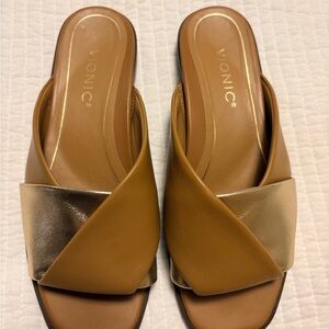 Vionic Women's Brown and Gold Cross-Band Sandals